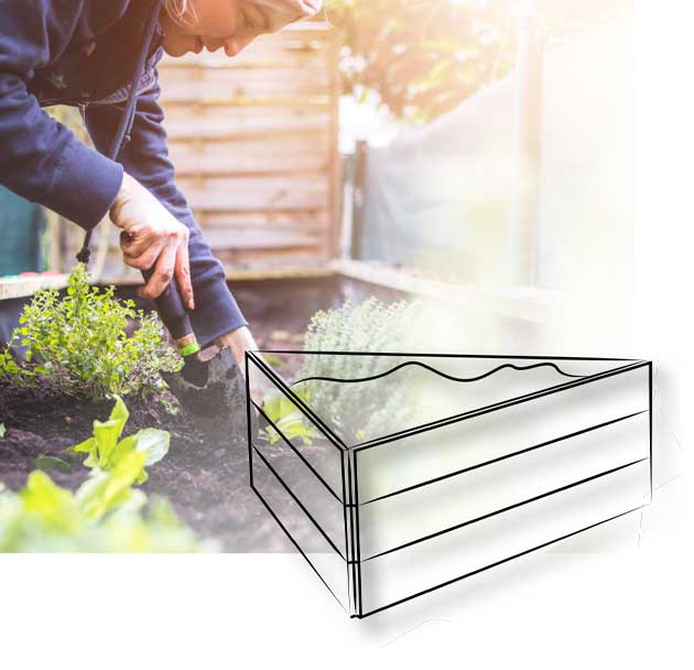 1. Dreieck-Hochbeet aus drei Paletten